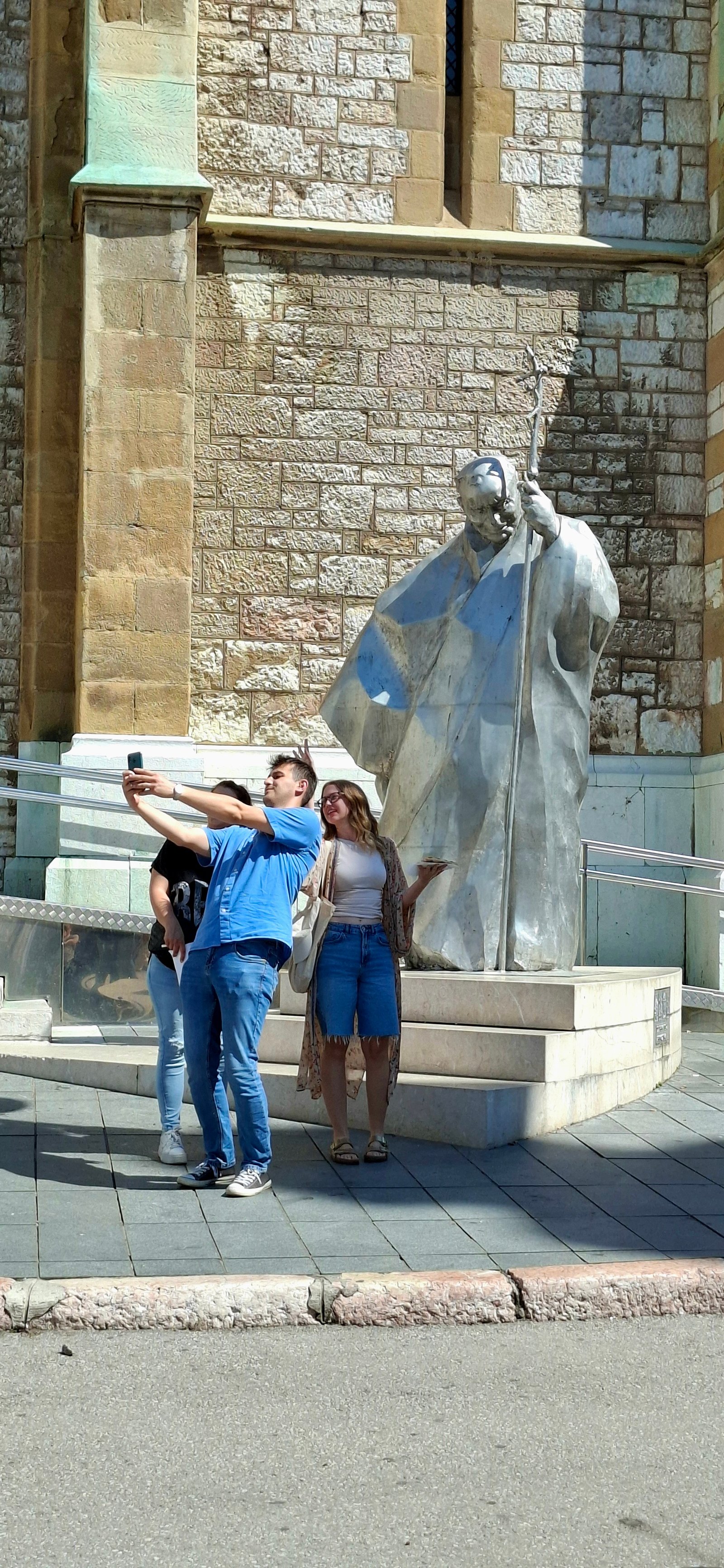 Treasure Hunt Sarajevo — competitive city challenge